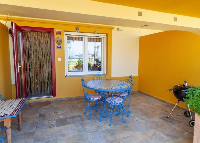 Acogedor Apartamento En Primera Linea De Playa